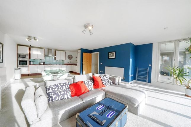 Flat 21 - 25, Rayleigh Road, London photo 2