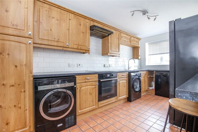 5, Broom Close, Norwich photo 4