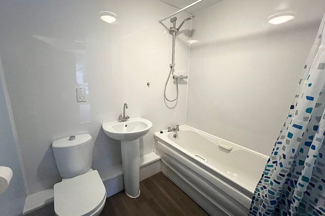 25, Eccles Fold, Manchester photo 2