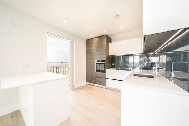 Flat 1001, Cottam House, 305, Kidbrooke Park Road, London photo 2