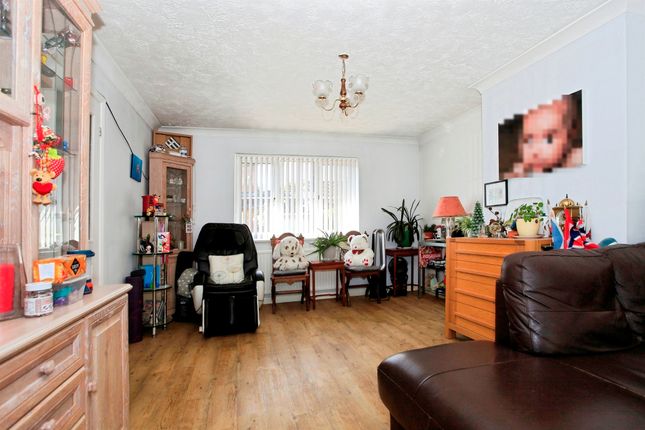 1, Tarrant, Peterborough photo 2