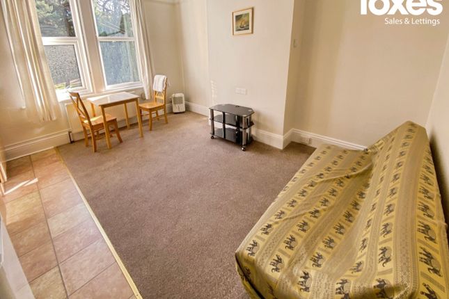 Flat 2, 7 Spencer Road, Dorset photo 2