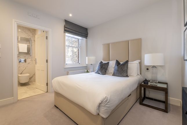 Flat to rent in King Street, London