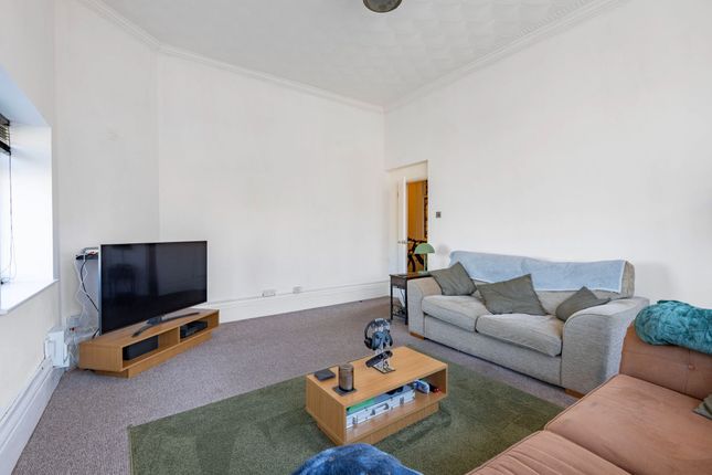 Flat 2 Kirkley Cliff Road, Kirkley House Kirkley Cliff Road, Lowestoft photo 2