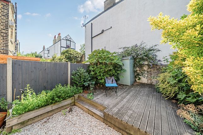 40, Furzefield Road, London photo 4