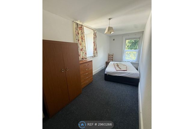 Flat, Princes Avenue, Grimsby photo 5