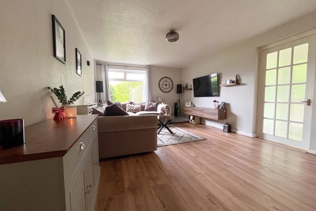 33, Hawthorn Avenue, Torpoint photo 4