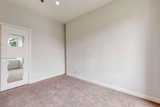 Flat to rent in Springfield Road, Parkhead, Glasgow