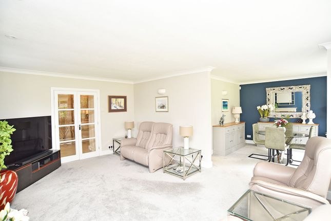 Oakdale, Harrogate photo 3