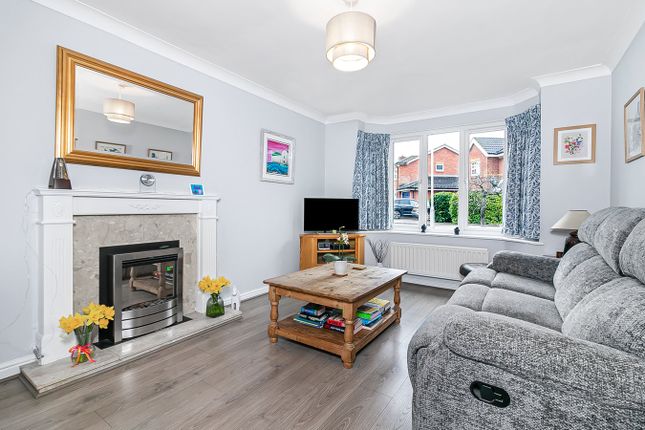 16, Rivett Close, Baldock photo 3