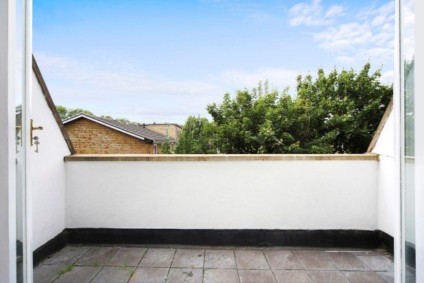 Flat to rent in Ainger Road, London