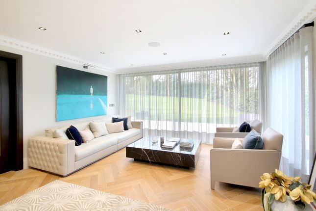 Detached house for sale in Maplewood Gardens, Beaconsfield, Buckinghamshire