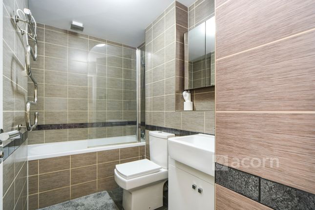 5, Frobisher Road, Erith photo 3