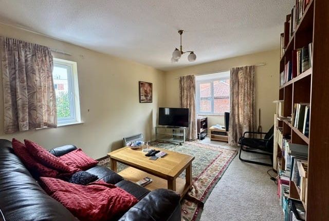 Macmillan Court, Rayners Lane, Harrow photo 2