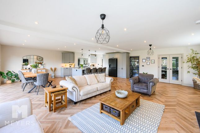 19, Highfield Avenue, Ringwood photo 4