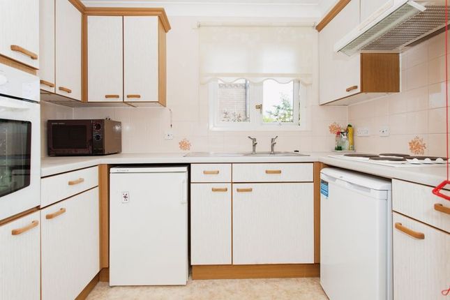 Flat for sale in Haig Court, Cambridge