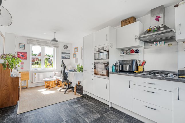 10, Francis Brown Way, Chalgrove photo 4