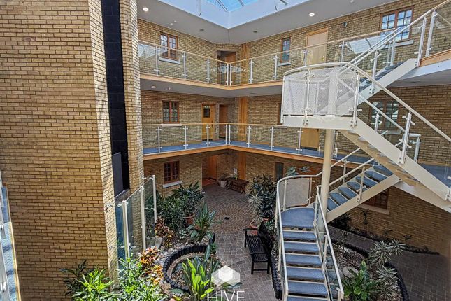 Flat 12, The Atrium, Whincroft Close, Ferndown photo 2