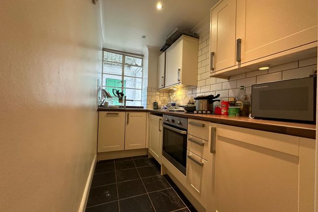 Flat 19, Taymount Grange, London photo 2
