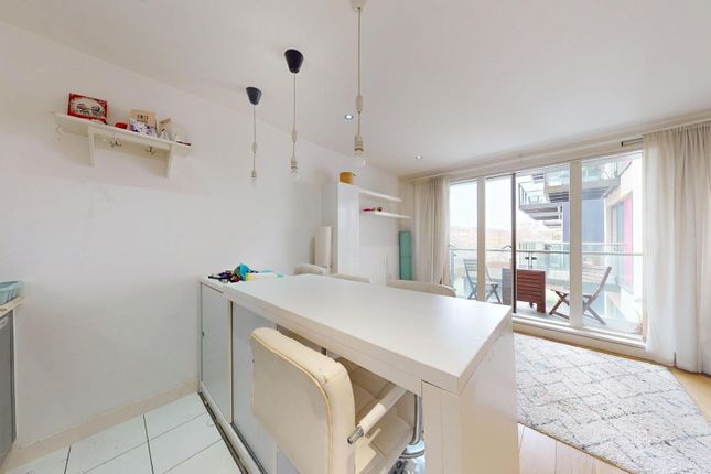 Flat 117, Baquba Building Conington Road, London photo 3