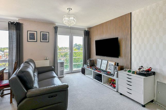 108 The Meridian, Kenavon Drive, Reading photo 2