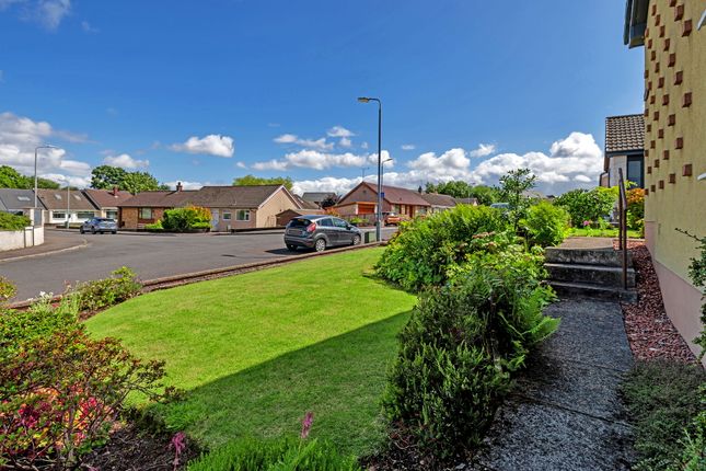 40 Stobs Drive, Glasgow photo 4