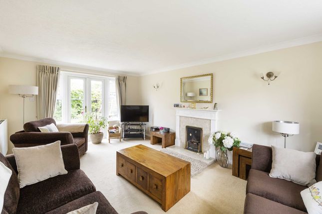 80 Saxon Way, Bradley Stoke, Bristol photo 3