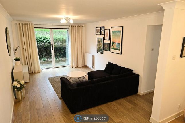 Thumbnail Flat to rent in French Apartments, Purley