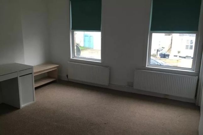 Thumbnail Terraced house to rent in Livingstone Road, Thornton Heath, Surrey