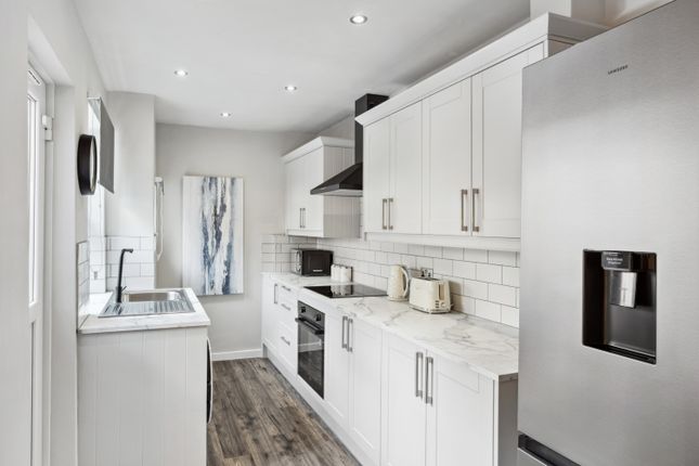 Kitchen 3-1