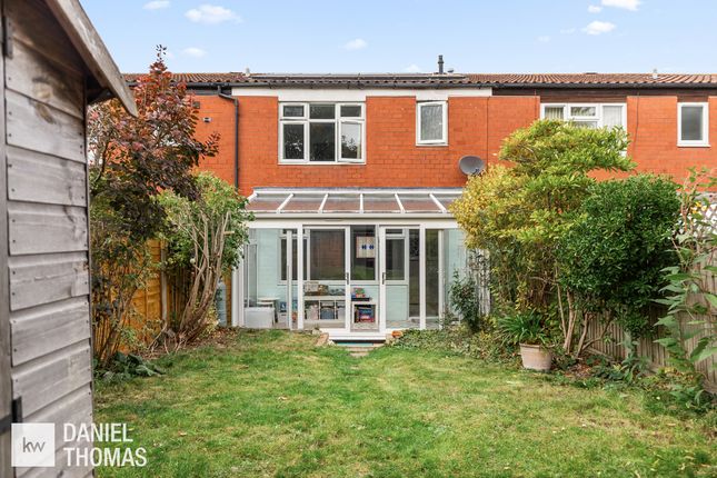 52, Newteswell Drive, Waltham Abbey photo 3