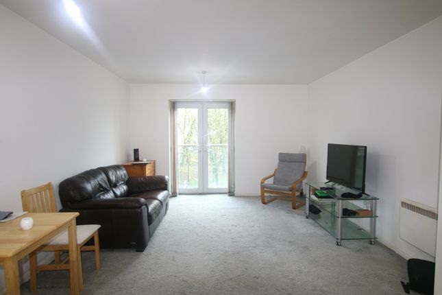 34, Hollin Bank Court, Blackburn photo 3