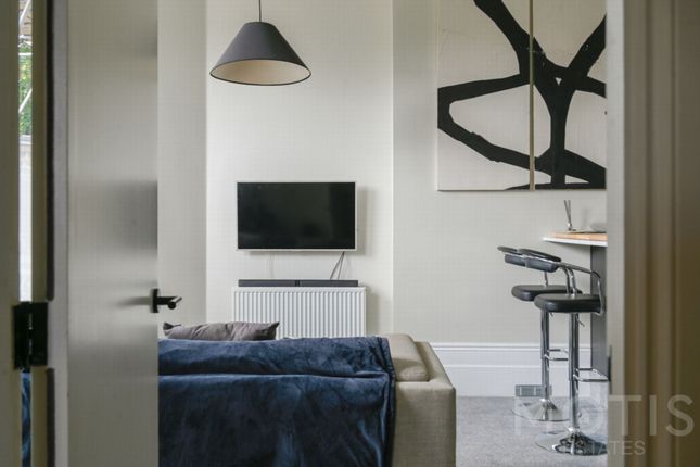 Flat B 56, Earls Avenue, Folkestone photo 5