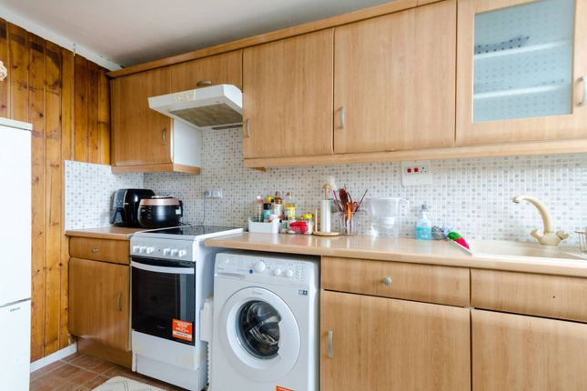 Thumbnail Flat to rent in Kingston Hill, Kingston Hill, Kingston Upon Thames