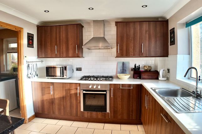 2 Overdene, Blackwood photo 3