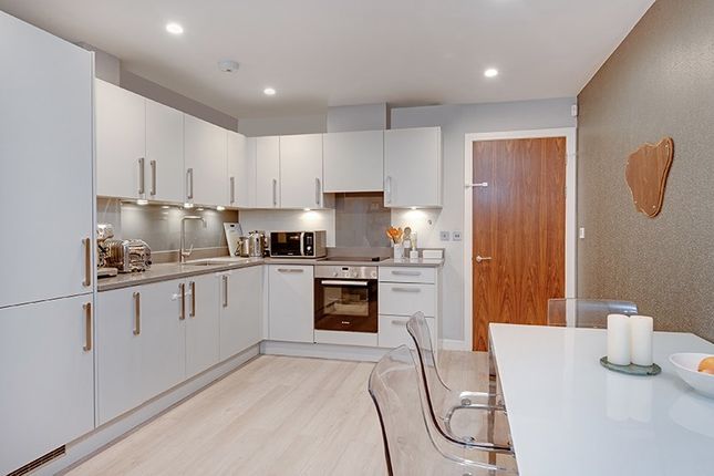 Thumbnail Flat for sale in Cornwall Avenue, Finchley