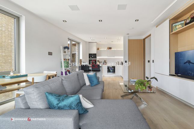 Flat for sale in Chatsworth House, One Tower Bridge