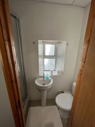 Flat 3, 127 King Edwards Road, Swansea, Swansea photo 5