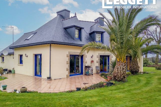 Thumbnail Villa for sale in Saint-Jean-Kerdaniel, Côtes-D'armor, Bretagne