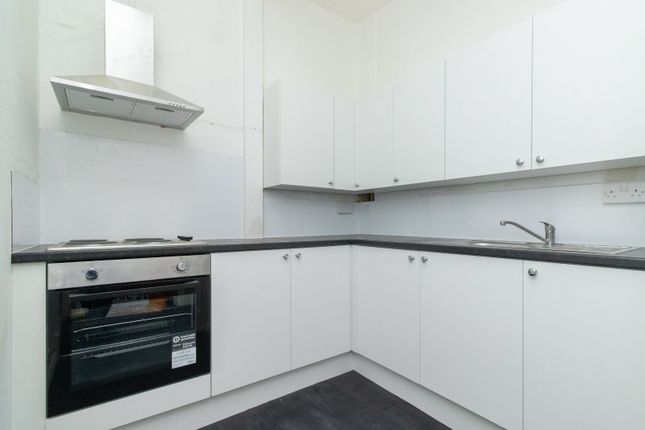 Flat 2, 14, Godwin Road, Cliftonville photo 3