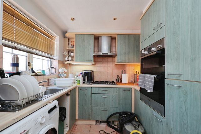 5, Long Elms Close, Abbots Langley photo 2