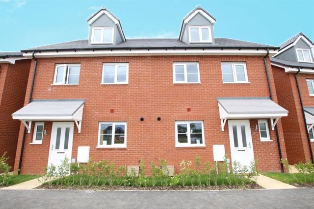 Thumbnail Semi-detached house to rent in Rudloe Drive, Quedgeley, Gloucester