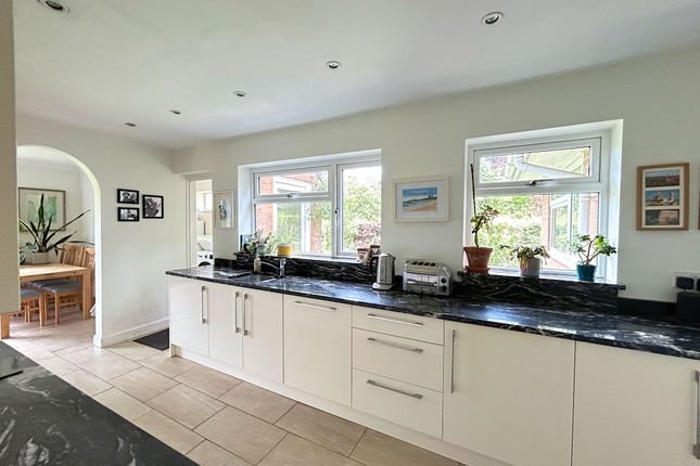 2 Willow Lane, Crewe photo 4