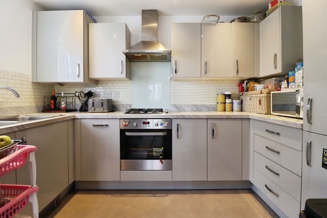 103, Holdenby Drive, Corby photo 4