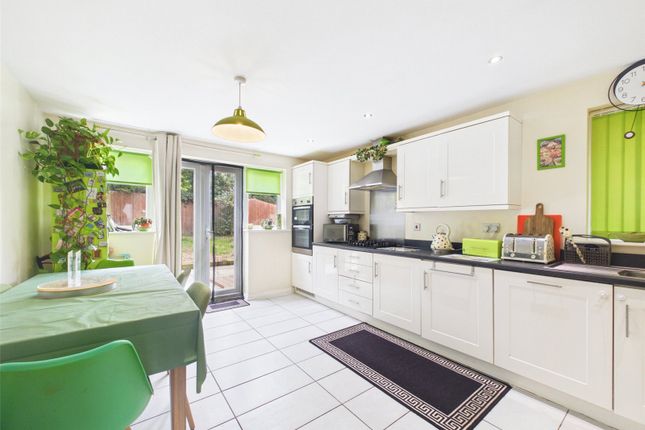 3, Barnpear Court, Gloucester photo 4