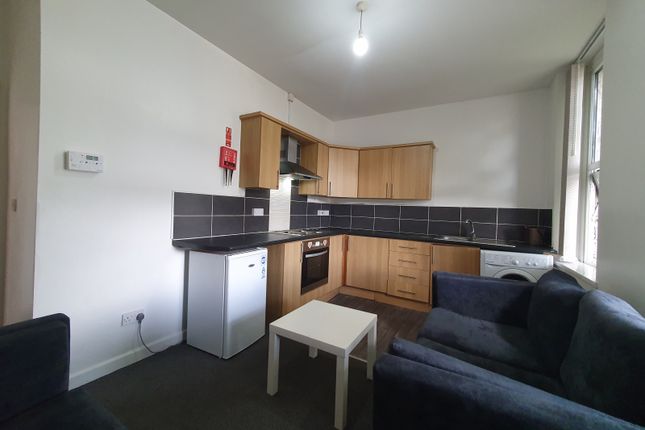 Flat 3, 25-26 Clifton Street, Cardiff photo 2