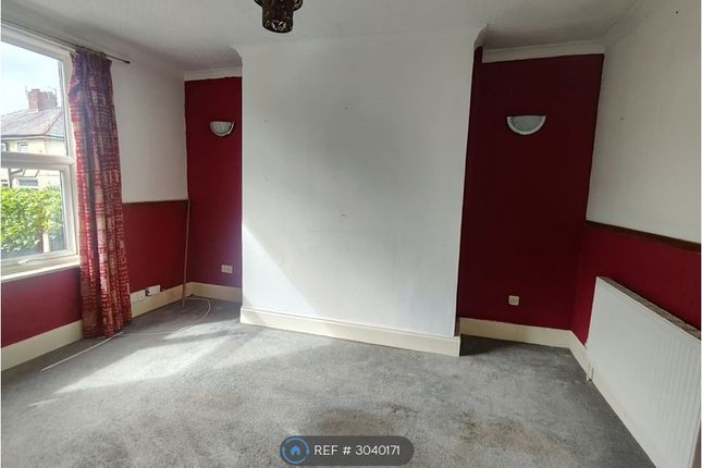 Surrey Avenue, Darwen photo 3