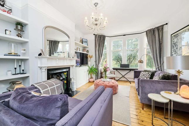 Thumbnail Flat for sale in Tooting Bec Gardens, London