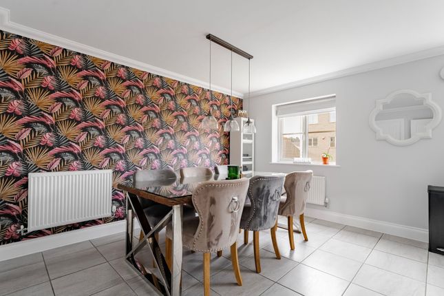 12 Overstrand Way, Norwich photo 4