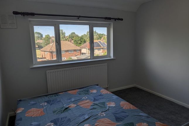 51, Arnhem Drive, Croydon photo 4